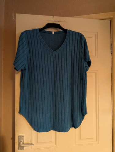 New unbranded short sleeve - short,