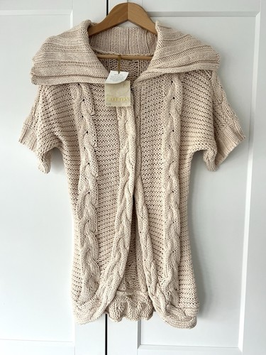 Womens beige cable knit - beige,