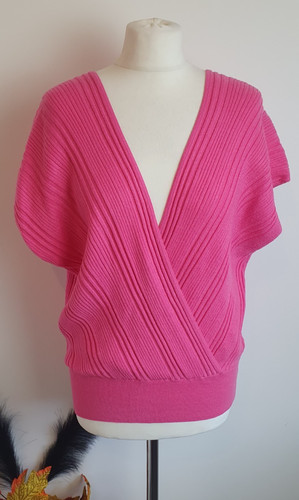 Ladies size pink v - m,