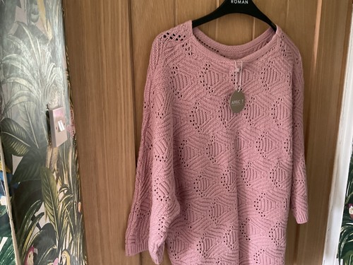 Apricot short sleeve jumper - sleeve,