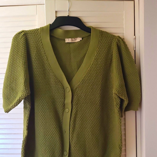 Peppercorn green knit neck - peppercorn,