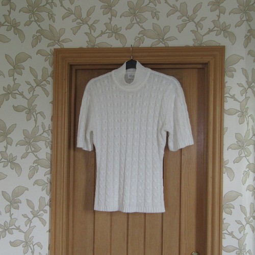 Definitions acrylic ivory