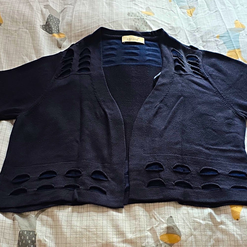 Per una navy neck - una, open